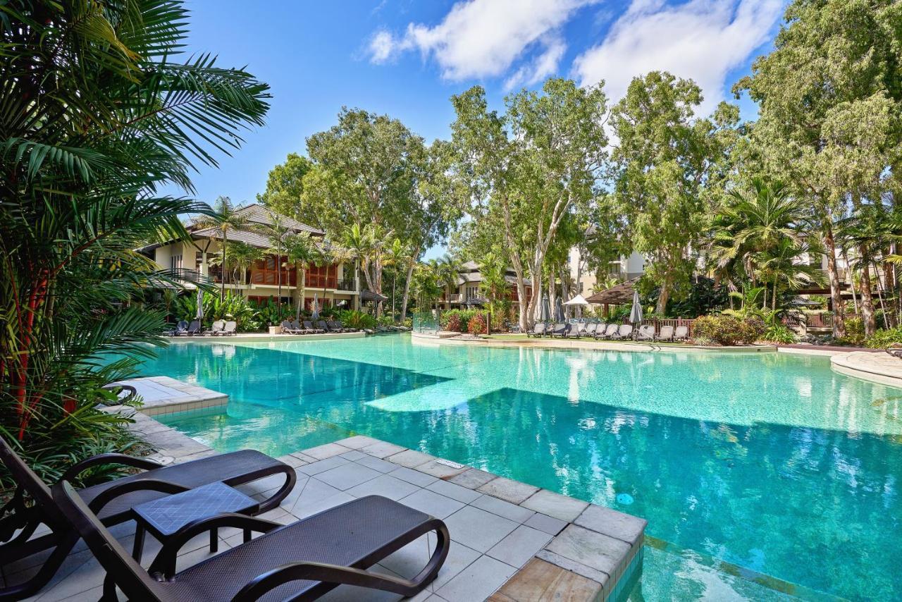 Swim Out Apartments In Triton Street Beachfront Resort Palm Cove Exterior photo