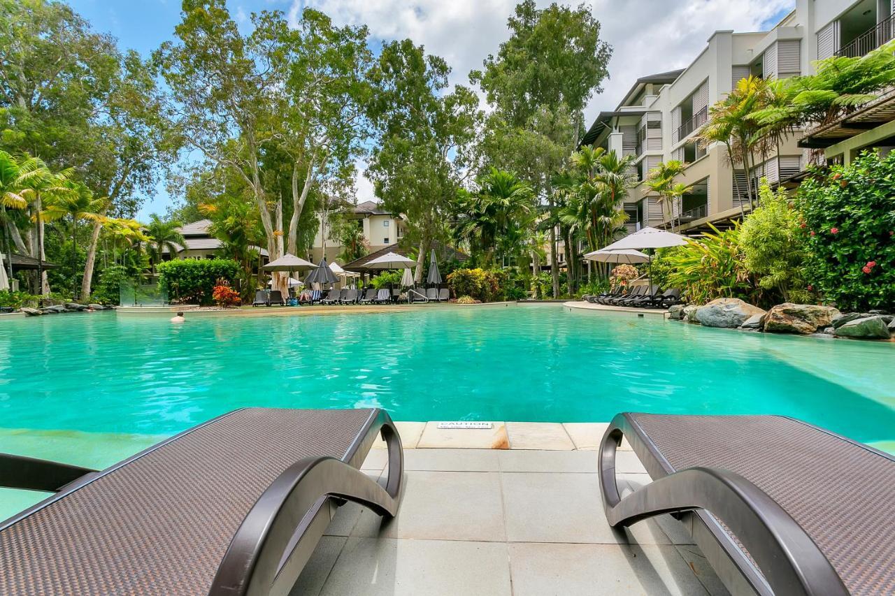 Swim Out Apartments In Triton Street Beachfront Resort Palm Cove Exterior photo